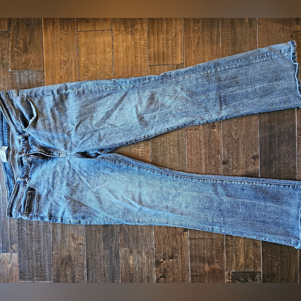 34x33.5 Buckle Bootcut Stretch